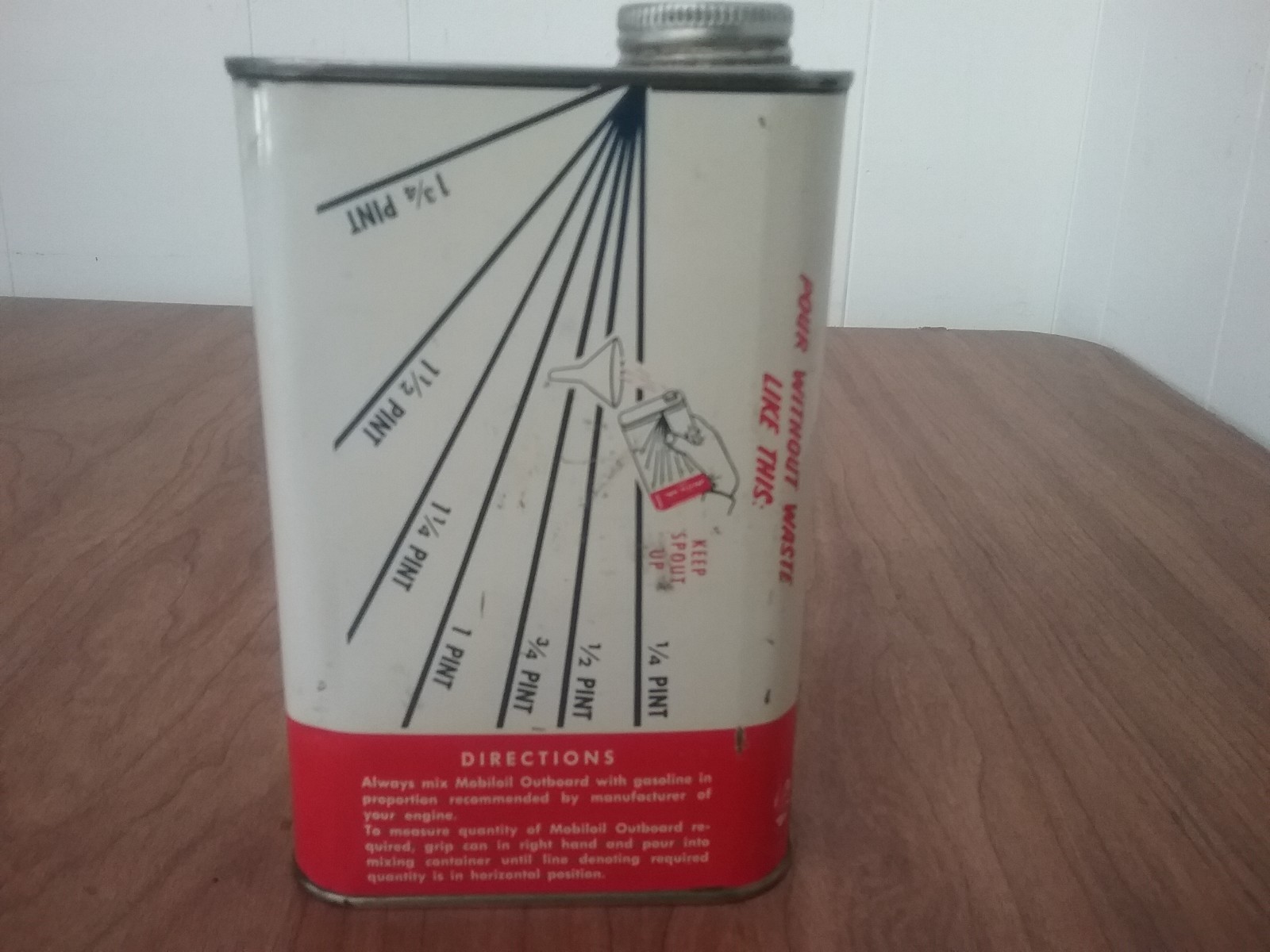 Vintage Mobiloil Outboard SAE 30 Mobil 1 qt quart oil can Full Advertising tin