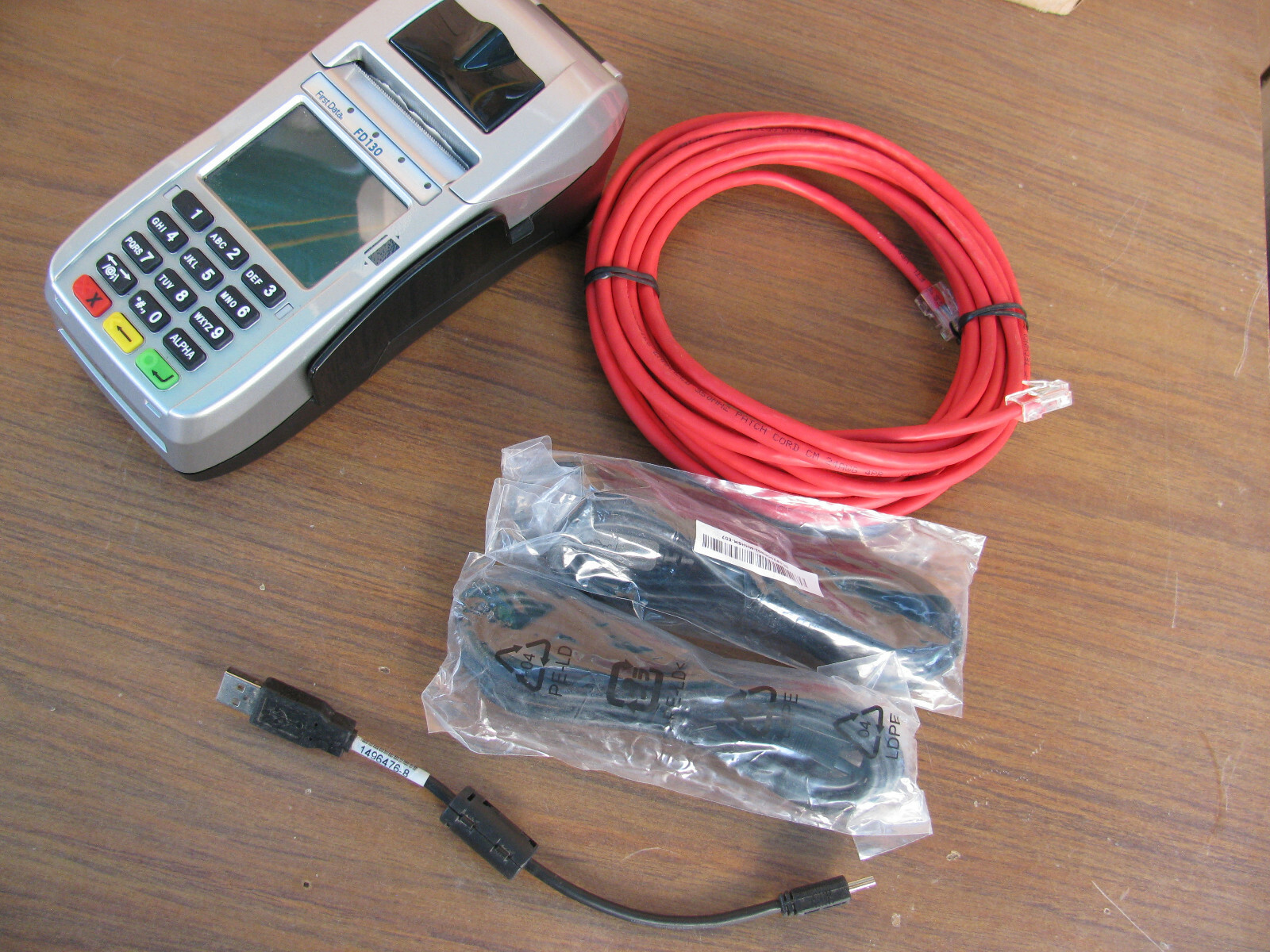 First Data FD130 Credit Card Terminal Machine + 4 cables only tested