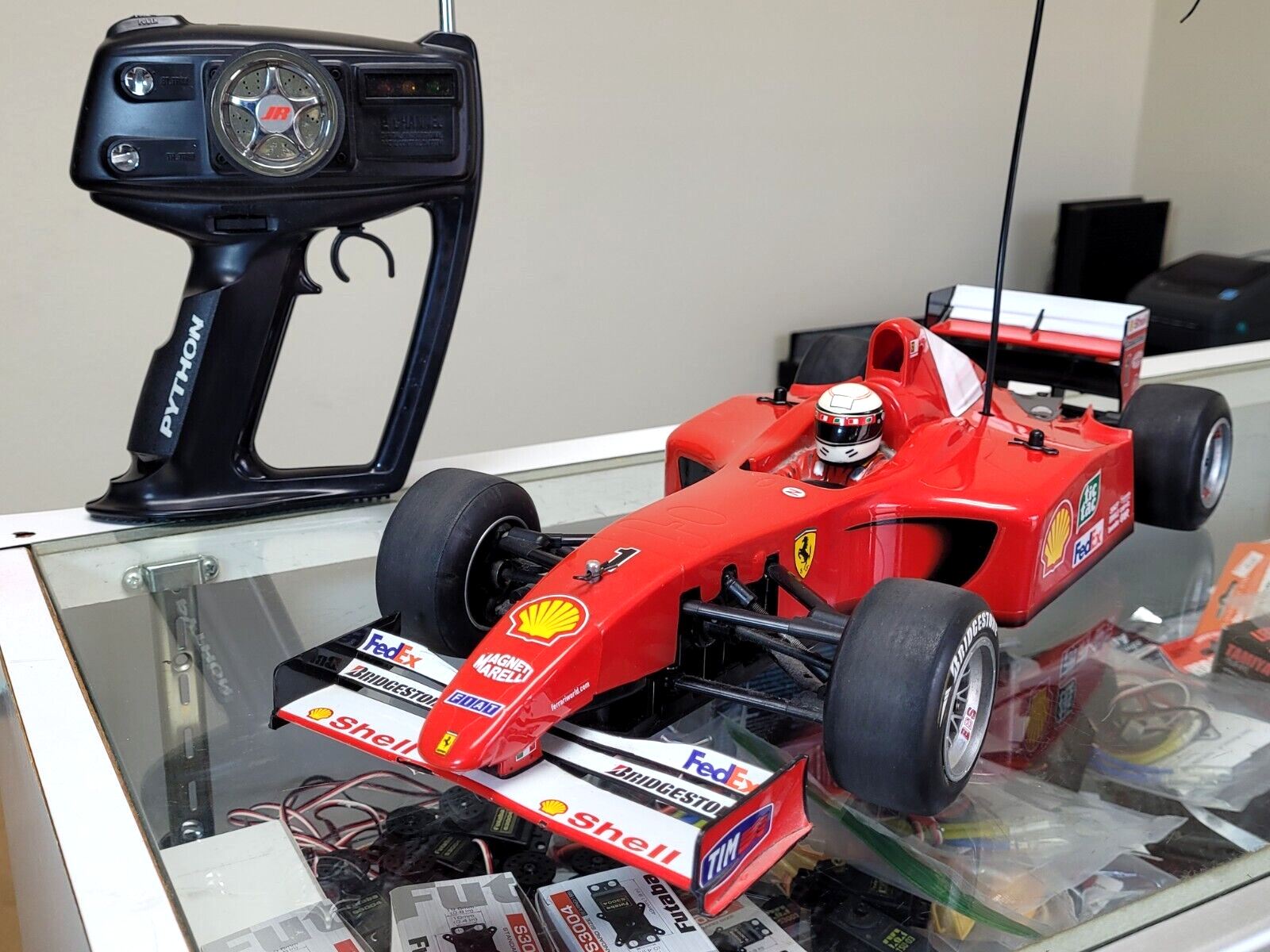 Tamiya 1/10 R/C F1 Ferrari F2001 4WD F201 ESC Python Tamiya 1/10 R/C F1 Ferrari F2001 4WD F201 ESC Python