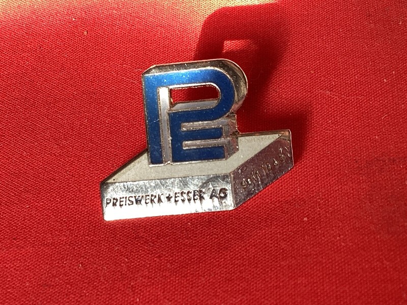Pins Preiswerk+Esser Ag Seit 1865 Signe Fabricant Produits Metaliques Allemagne