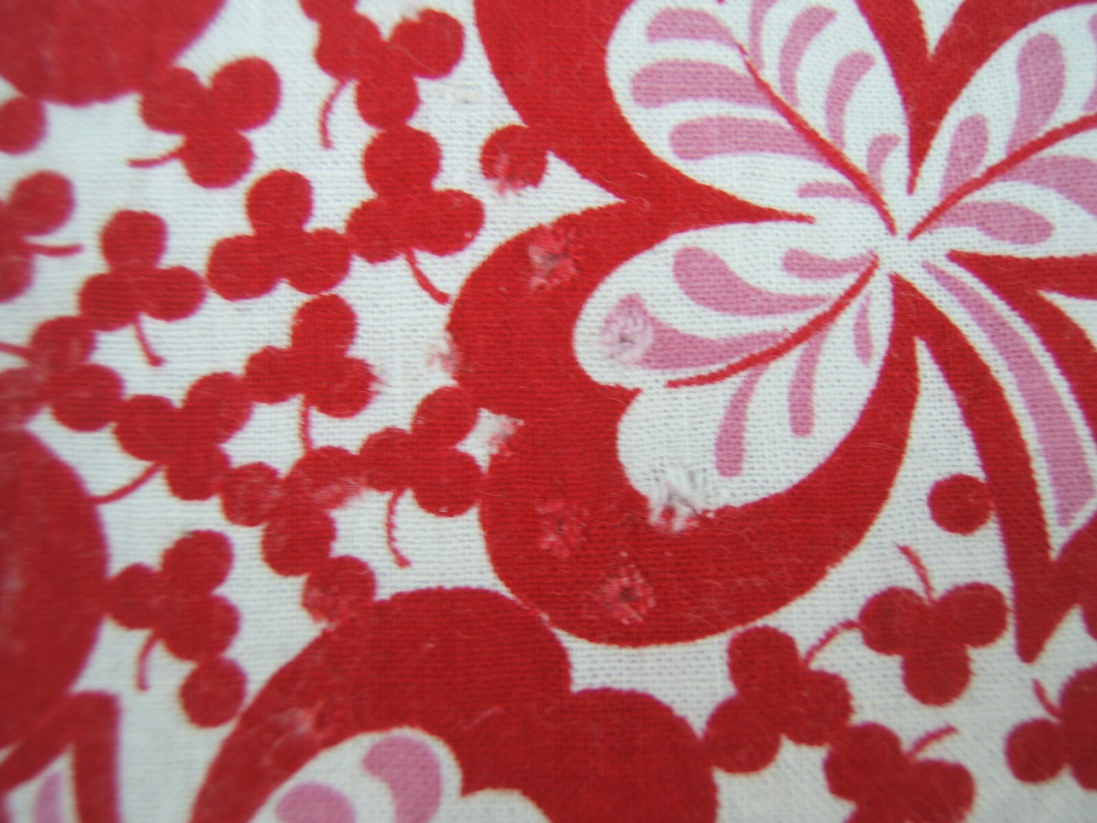 Vintage Cotton Fabric Red Clover Leaves ~ 43.5