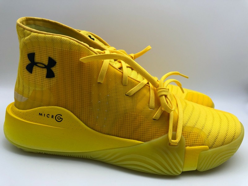 Under Armour Men s Anatomix Spawn Mid 