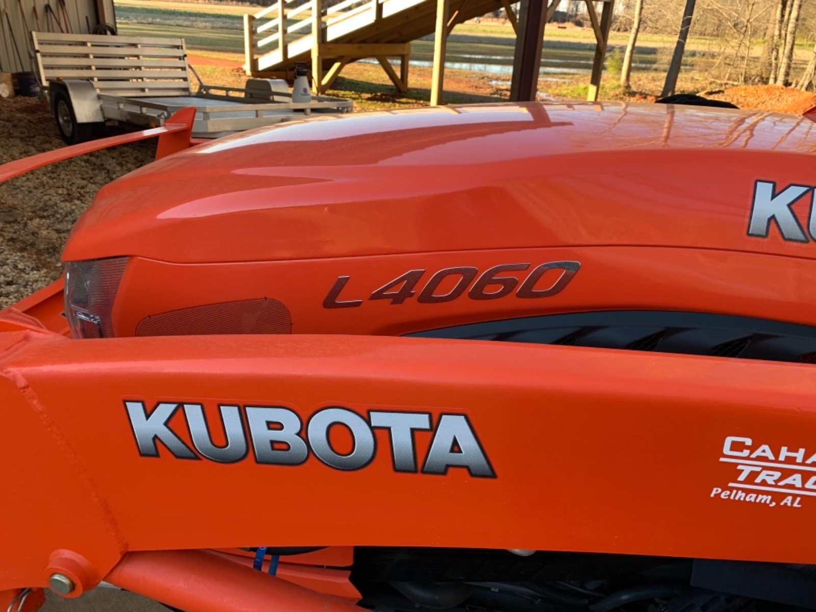 2018 Kubota 4060 4x4 tractor new condition 25 hours comes with land plane/box bl