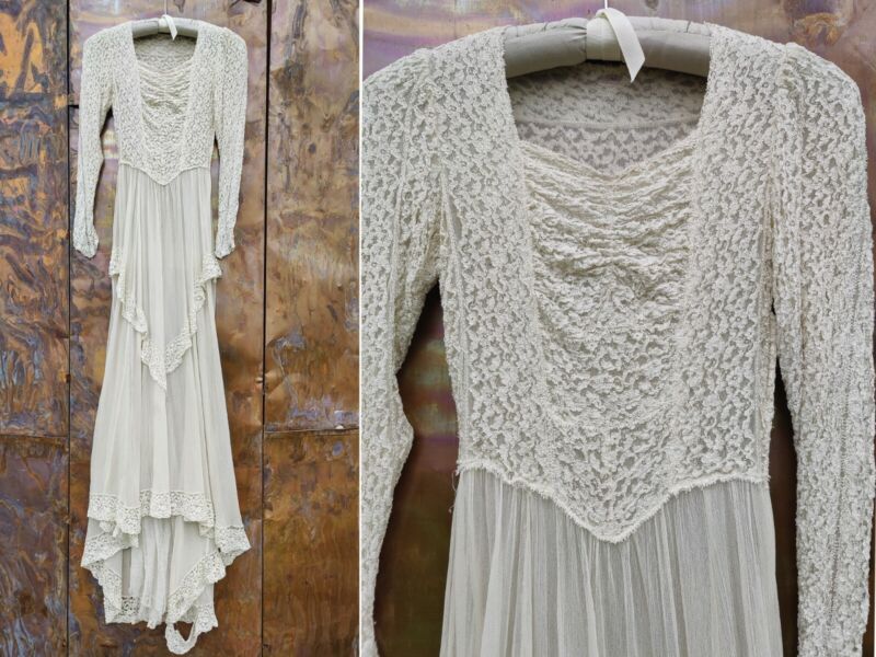 Vintage 1940s Wedding Dress Sweetheart Gown Lace & Chiffon Train 40s XS 