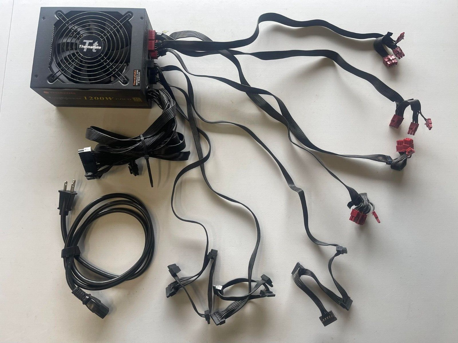 Thermaltake 1200w Gold 電源 Amazon.com: Thermaltake Toughpower Grand 1200W 80+ Gold