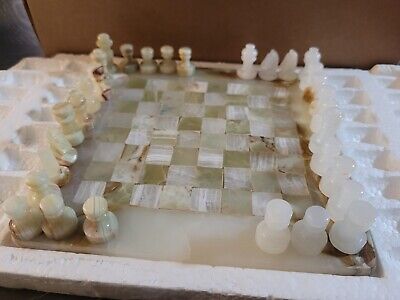 Onyx Green White Marble Chess Set 11'' 