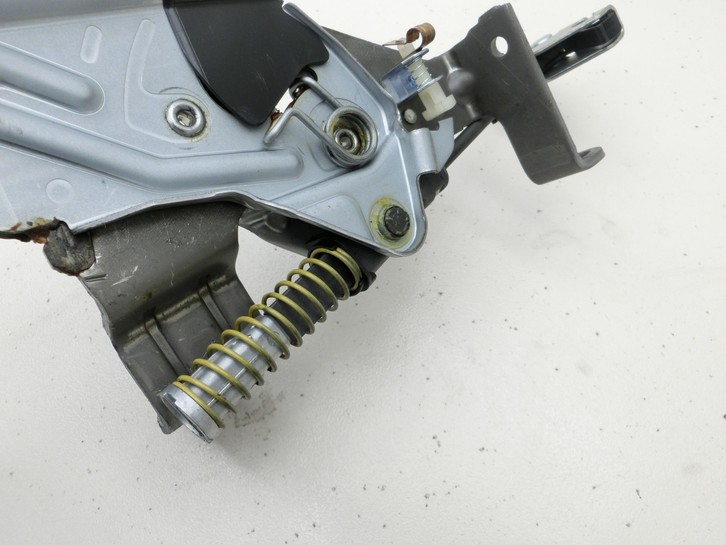 BMW E91 3er 320i 06-08 Handbremshebel Handbremse Bremshebel BMW E91 3er 320i 06-08 20.04.2006 6770130... Vorschau 4