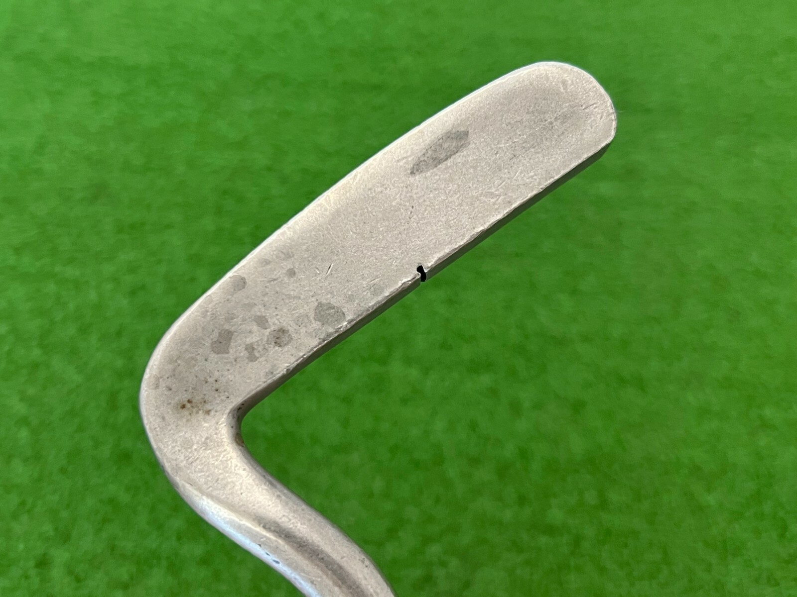 WILSON STAFF 8823 PUTTER Right Handed Swan-Neck Style