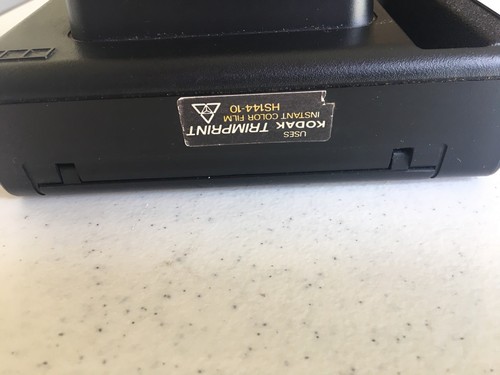 Vintage 1984 Kodak Trimprint Instant Camera 940 with Flash HS144-10