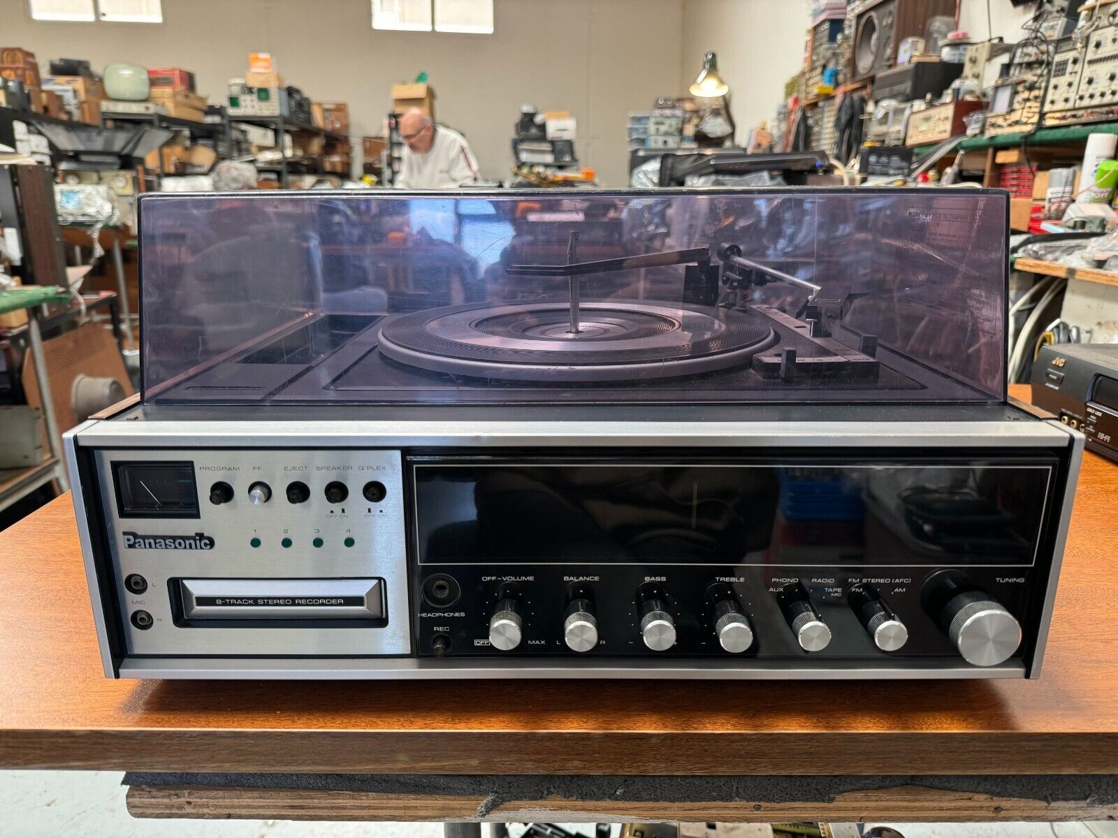 Vintage Panasonic SE-3280 AM-FM Stereo Radio Turntable 8 Vintage Panasonic SE-3280 AM-FM Stereo Radio Turntable 8
