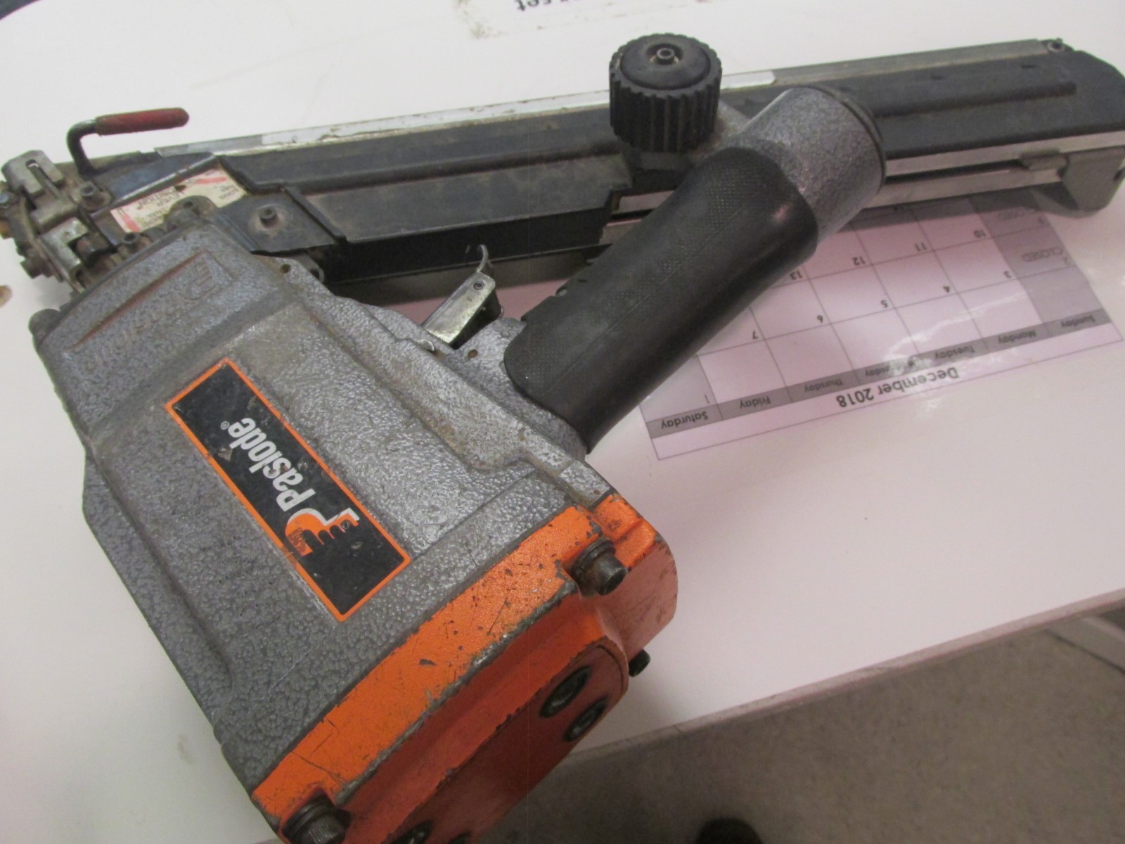 Paslode Positive Placement 5250/65 PP Pneumatic Metal Hardware Nailer # 500570