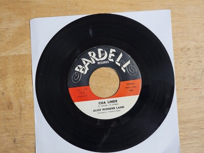 Vtg 1963 45 RPM Alice Wonder Land   He's Mine (I Love Him, I Love Him, I Love Hi