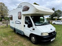 Lunar Champ A520 Compact 5.6M End Lounge / 4 Berth