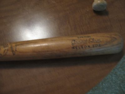 Vintage 1960's Nelson (Nellie) Fox Louisville Special Grand Slam Bat