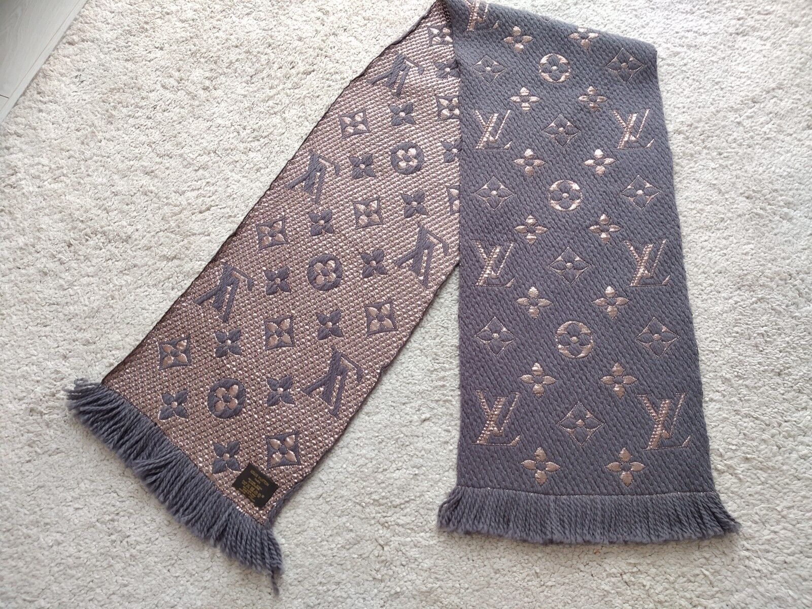 LOUIS VUITTON Logomania Gray Shiny Bronze Wool Esharp Long LOUIS VUITTON Logomania Gray Shiny Bronze Wool Esharp Long
