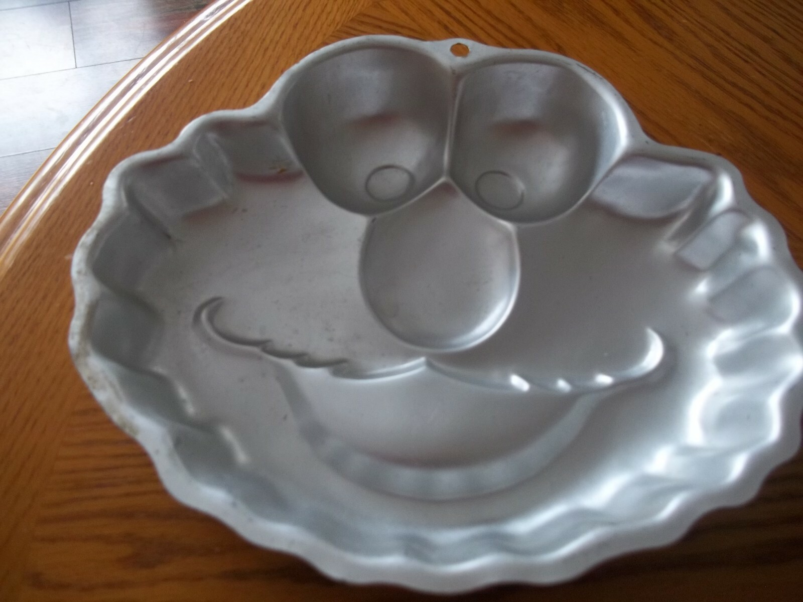 sesame  workshop elmo 2002 cake pan