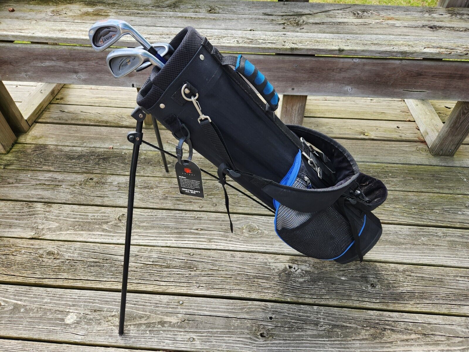 Knight Junior Youth Golf Stand Bag w/5,7,9 irons Good Condit