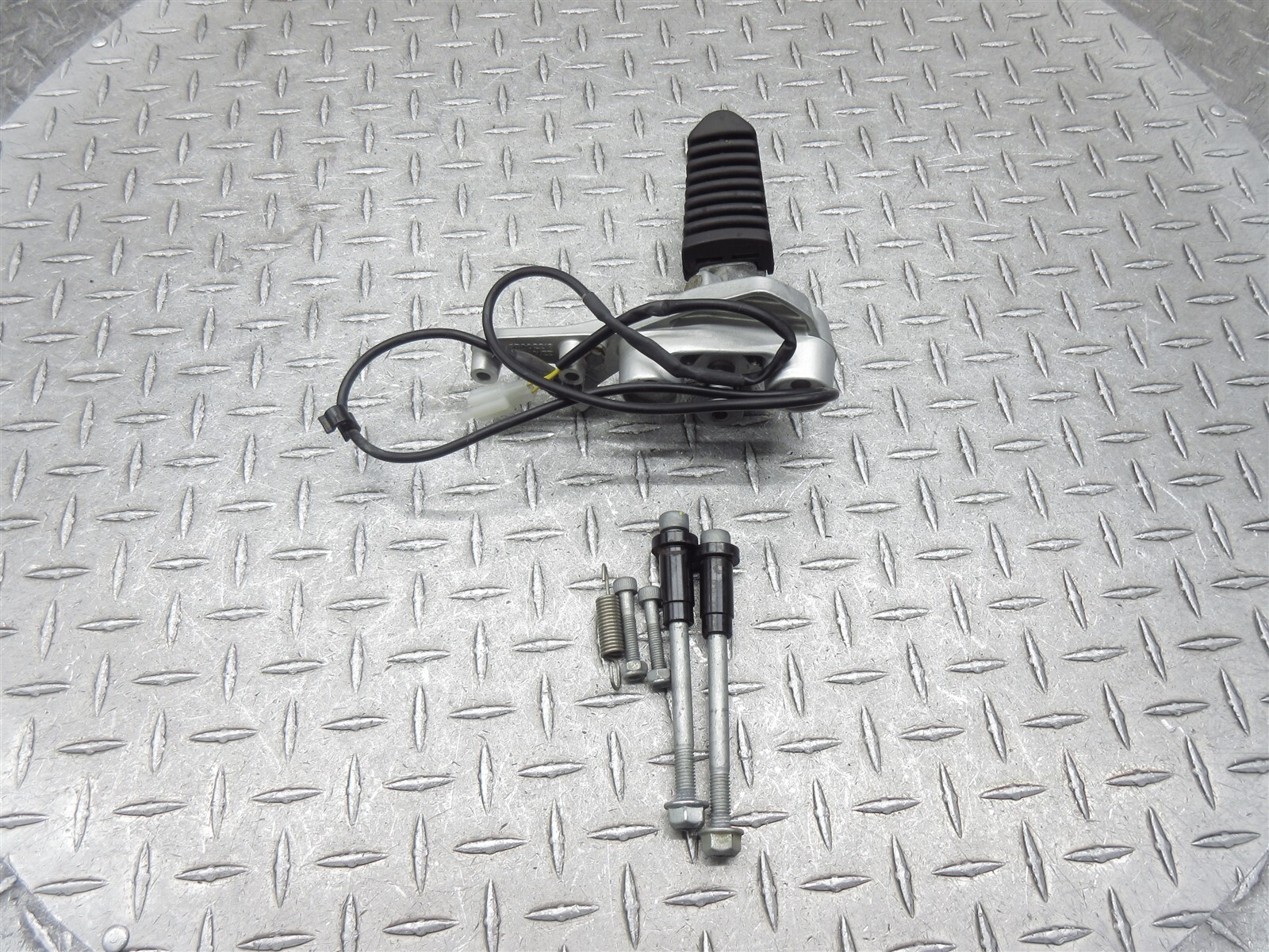 ステップ 2022 21-23 Moto Guzzi V7 Stone Front Right Foot Peg Rest