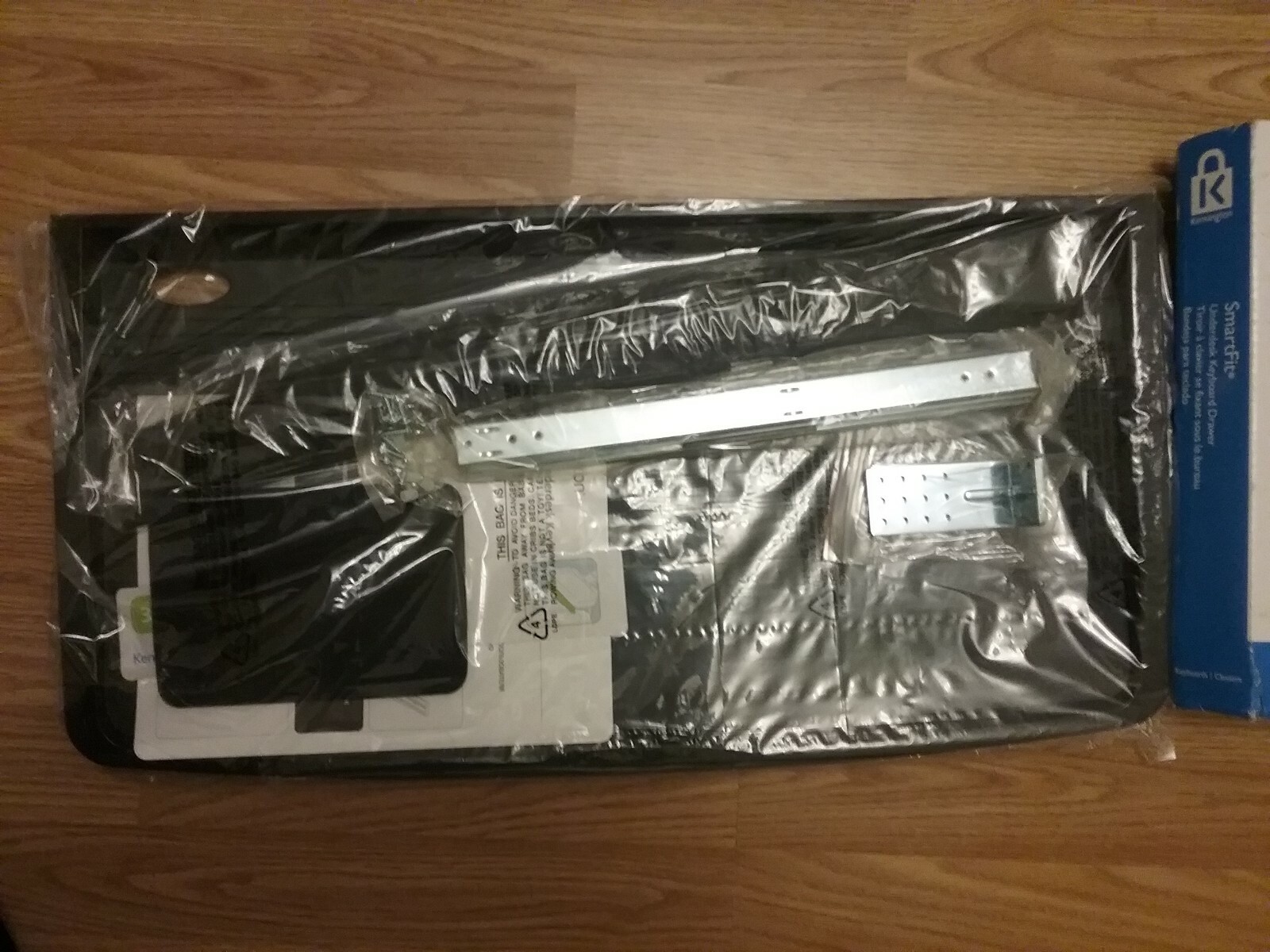 Kensingto SmartFit Underdesk Keyboard Drawer Brand New