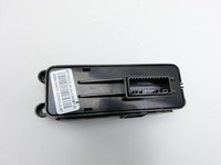 Hyundai Tucson TL 15-18 Schalter Taster für Heckklappe Hyundai Tucson TL 15-18 30.03.2017 93300-D3570 gebraucht Vorschau 4