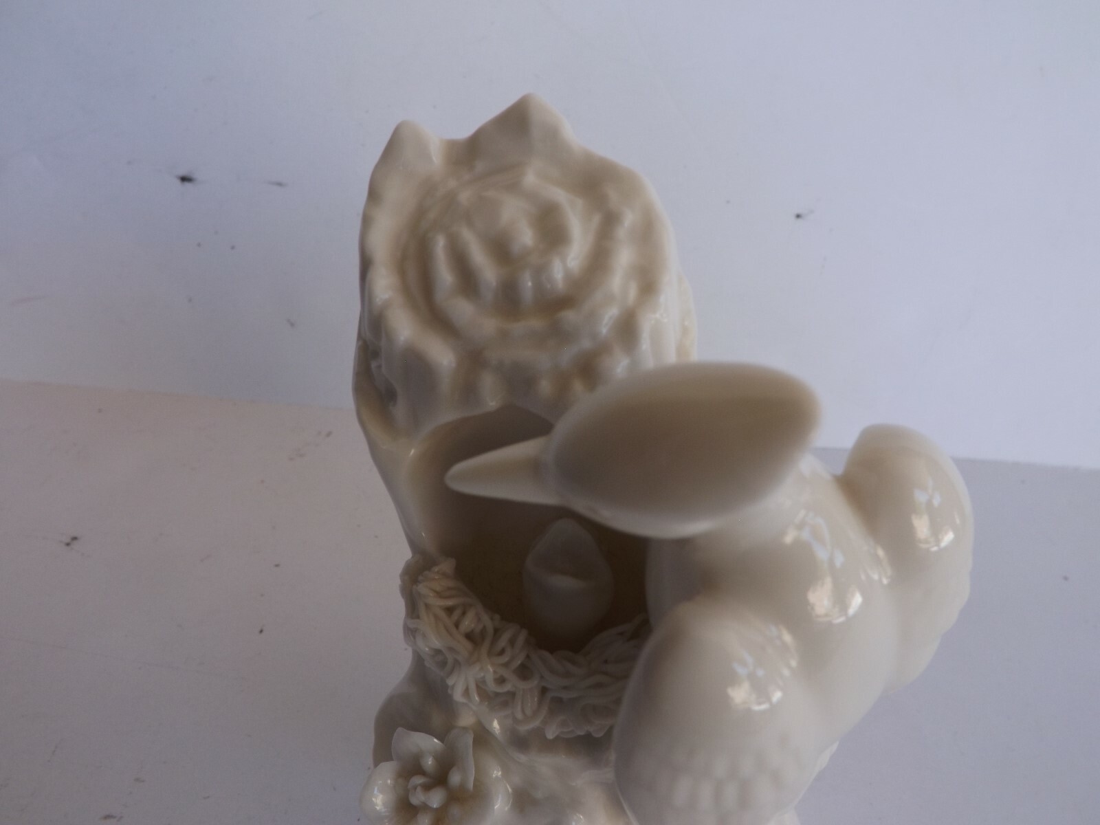 Vintage Mother Bird feedind baby bird figurine