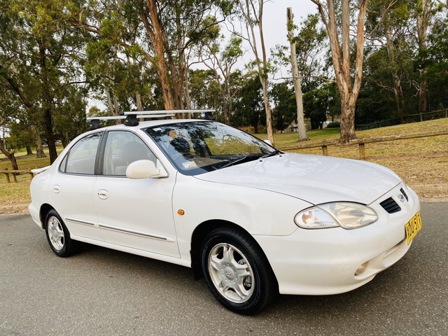 Hyundai lantra 2000