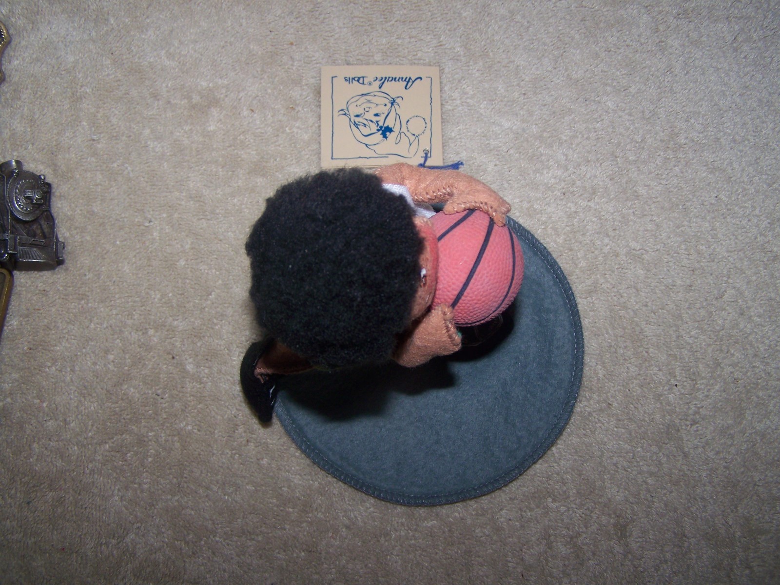 ANNALEE '93 BOY BASKETBALL FIGURINE