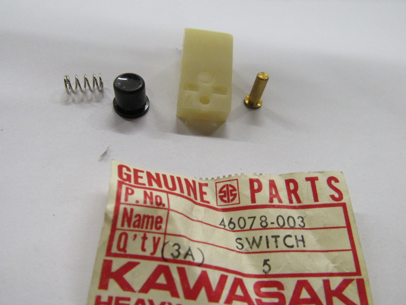 OEM KAWASAKI 66-88 A/W/H1 A7 KV KM KZ SWITCH HORN BUTTON L.H
