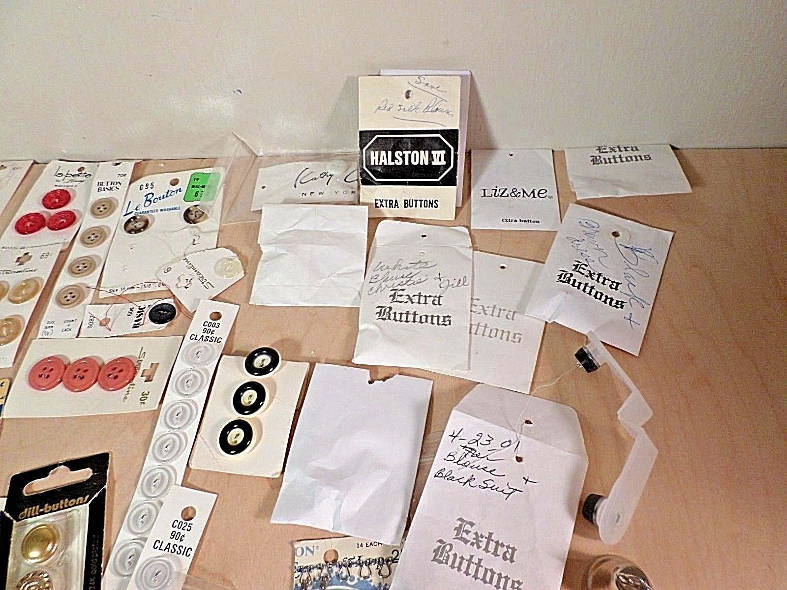 Huge Lot of Vintage Buttons ~ 100's of Different Sizes, Shapes & Colors ~ More!