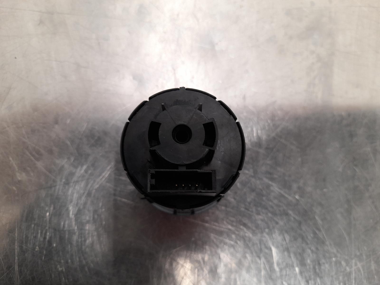 2018 Maserati Levante HEADLAMP SWITCH M161 07/2016-2024 759970 image 3