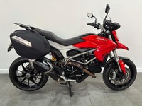 2013 Ducati Hyperstrada 821, Rear Carrier, Fly Screen, Quick Release Panniers