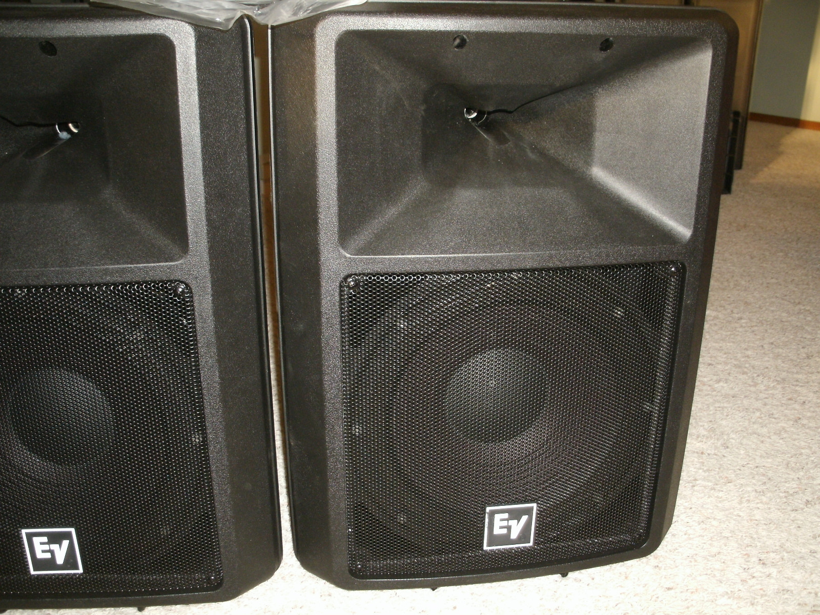 EV (Electro-Voice) SX100+ Professional Speakers - Excellent Condition !!