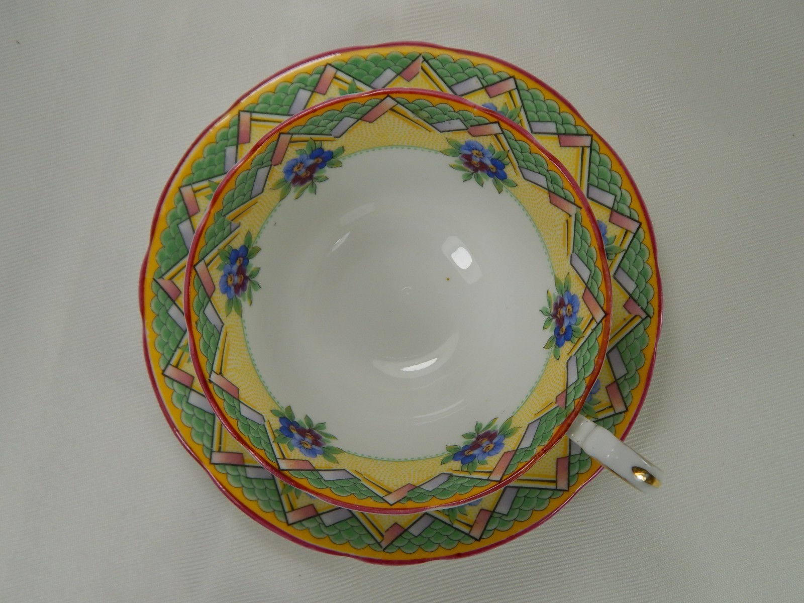 Vintage Aynsley Art Deco Tea Cup and Saucer. Scales Pattern.