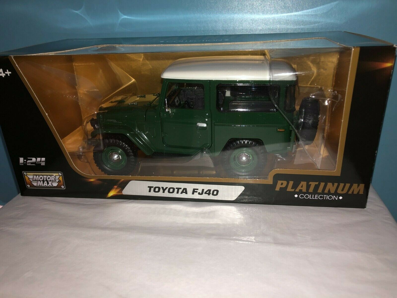 自動車 TOYOTA FJ40 1:24 PLATINUM COLLECTION Amazon.com: Motor Max 1:24 W/B Platinum Collection Toyota
