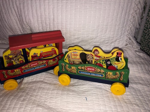 Vintage Fisher Price Mickey Mouse Zoo Choo Choo Set 2005 - 2008 Toyfest set of 9