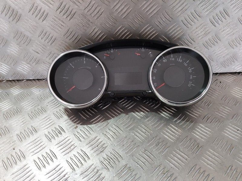 Bloc Compteur - Peugeot 5008 I (1) 1.6l Hdi 114ch 237.000kms - RÃ©F : 9804210980