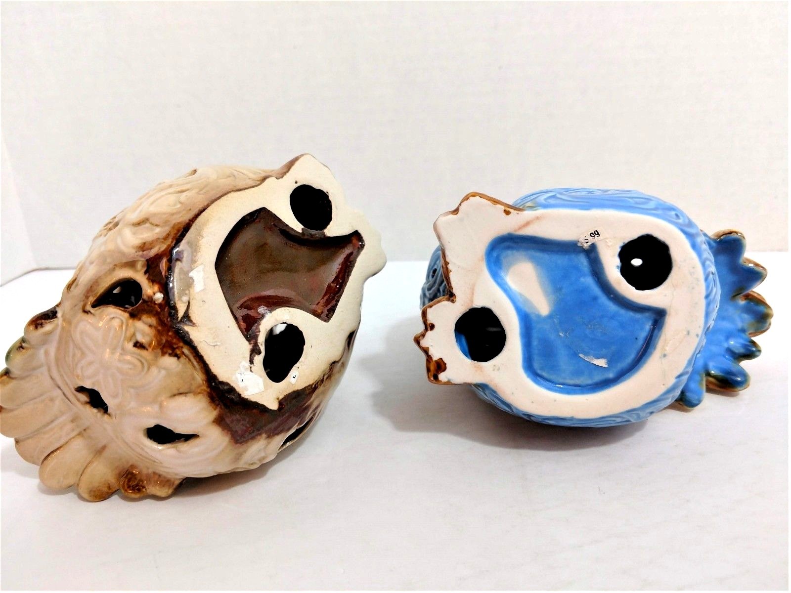 Chicken Figurines Country Farmhouse design Set of 2 Blue & White Ceramic 5.5