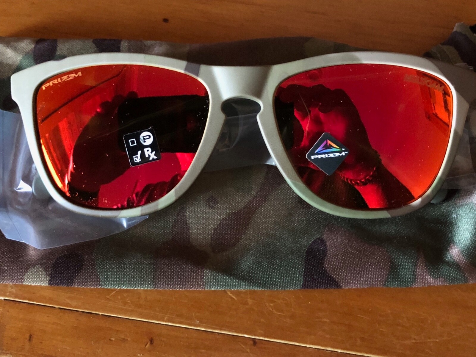 OAKLEY Frogskin Multicam w/ Prizm Ruby Lenses - SCARCE 1/500 OAKLEY Frogskin Multicam w/ Prizm Ruby Lenses - SCARCE 1/500
