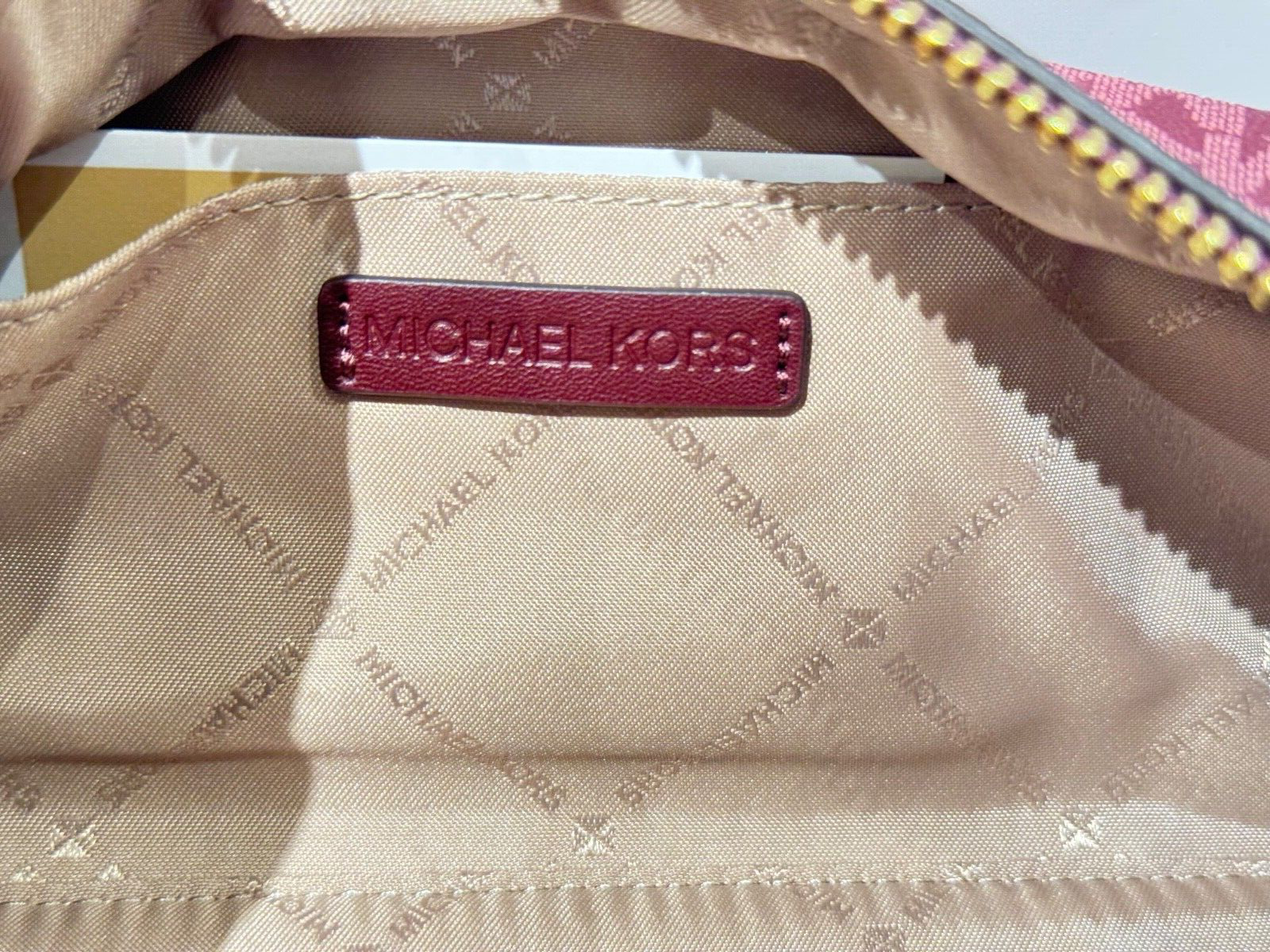 MICHAEL KORS JET SET TRAVEL MEDIUM TRAVEL COSMETIC CASE MK OXBLOOD MULTI