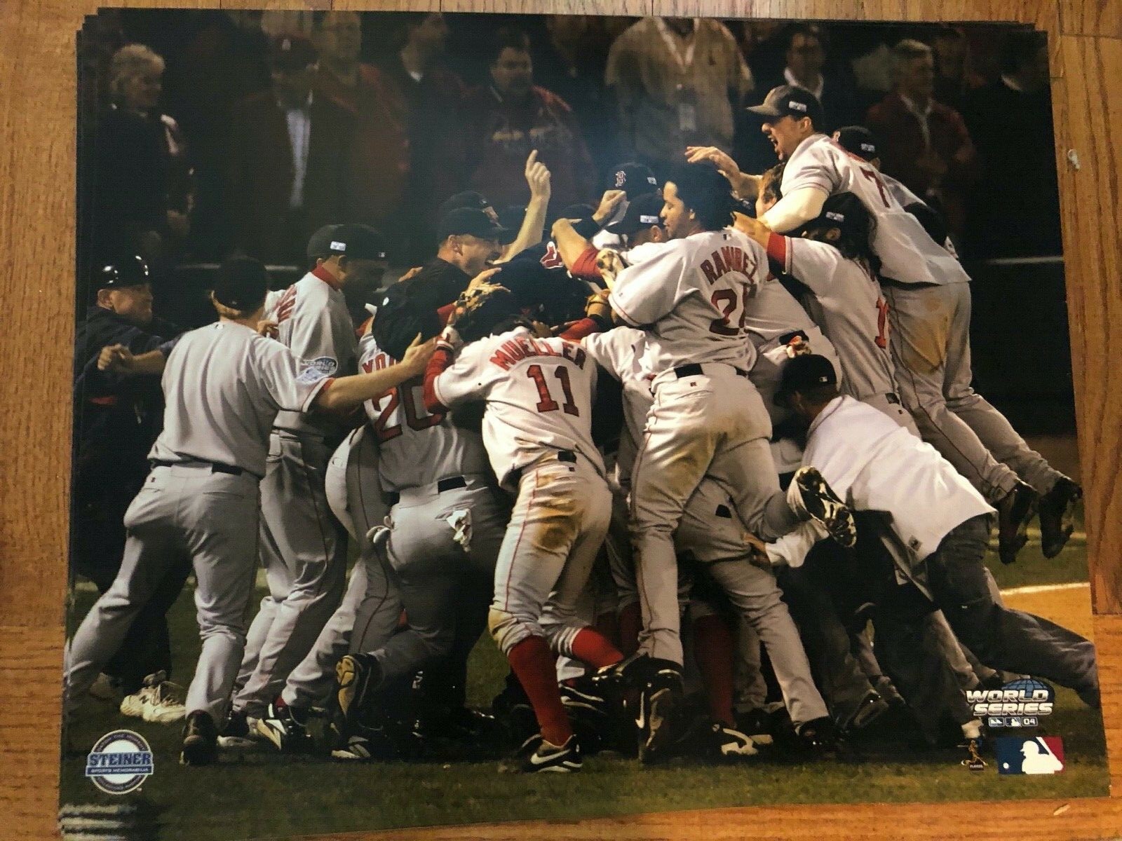 【希少】レッドソックス 2004年 WS Champions 記念フォト Boston Red Sox 2004 World Series Champions Team Photo 16x20