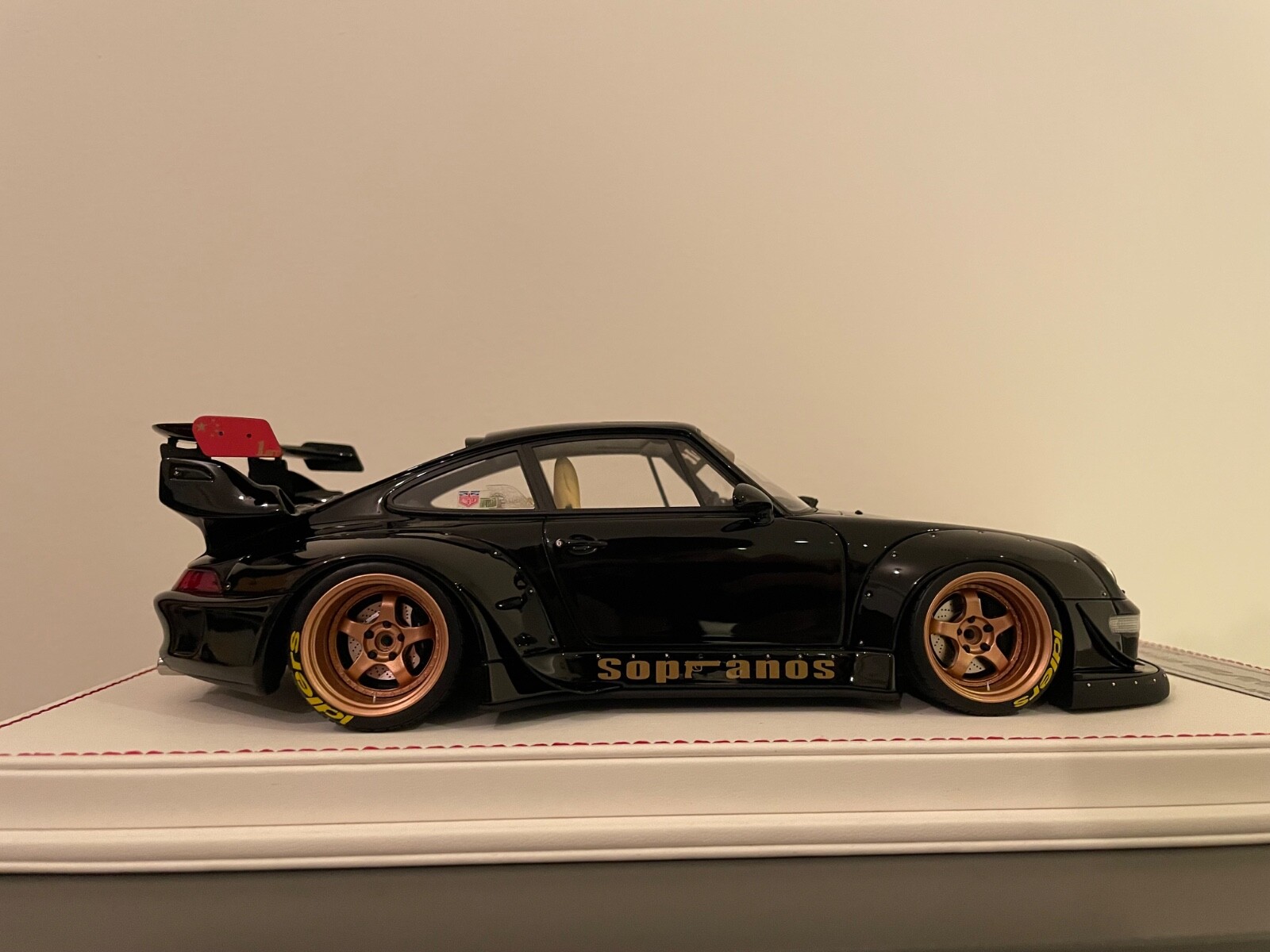 PGM 1/64 RWB 993 Sopranos Black HEC限定 PGM 1:64 Nissan Skyline GT-R (R34) in Bayside Blue Regular