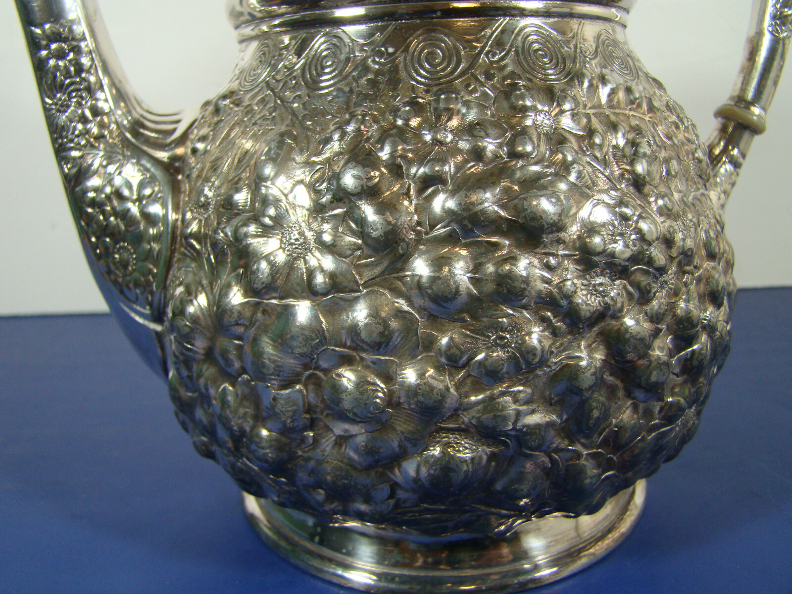 19th c. Victorian Reed & Barton Hi Relief Repousse Coffee