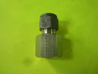 Parker CPI Female Connector 3/8'' x 3/8'' -- 6-6 GBZ-SS -- New