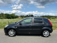 2007 Ford Fiesta 1.4 Ghia 5dr HATCHBACK Petrol Manual