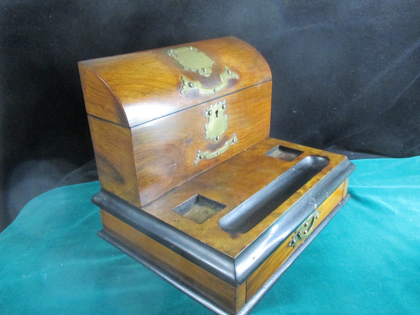 ANTIQUE 1850 VICTORIAN WALNUT & BRASS STATIONARY BOX WRITING DESK WITH INK WELLS