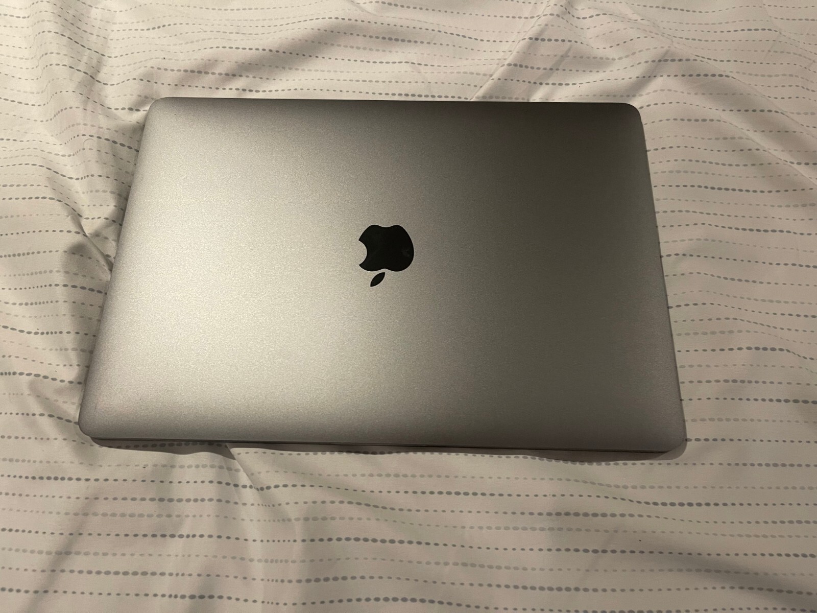 Apple MacBook Pro 13インチ 256GB 8GB Amazon.com: Apple MacBook Pro 13 Laptop Intel Core i5 1.4GHz