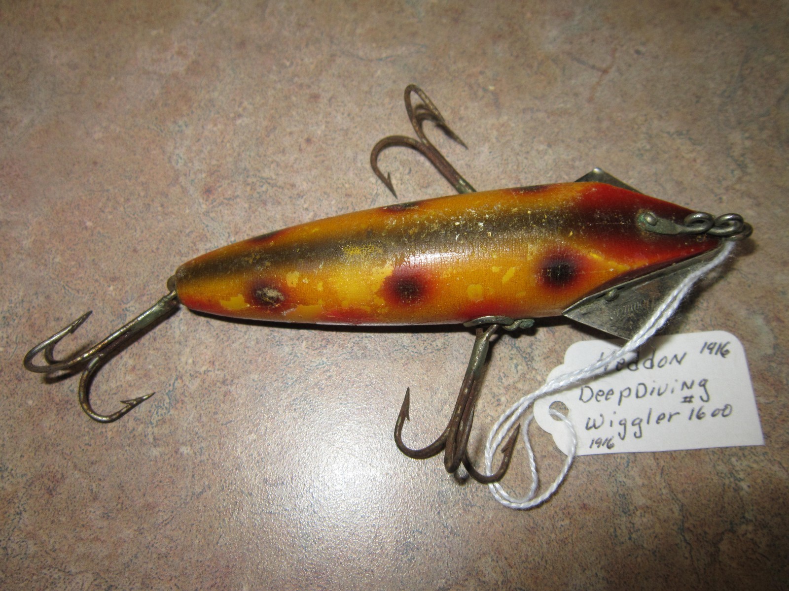 VINTAGE HEDDON DEEPDIVING WIGGLER #1600 WOOD 1916 LURE | eBay VINTAGE HEDDON DEEPDIVING WIGGLER #1600 WOOD 1916 LURE | eBay
