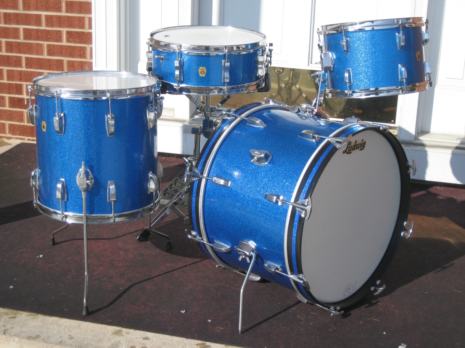Vintage 60's Ludwig 4pc. Blue Sparkle Drum Set ! 20-14-12 , 14 wood snare
