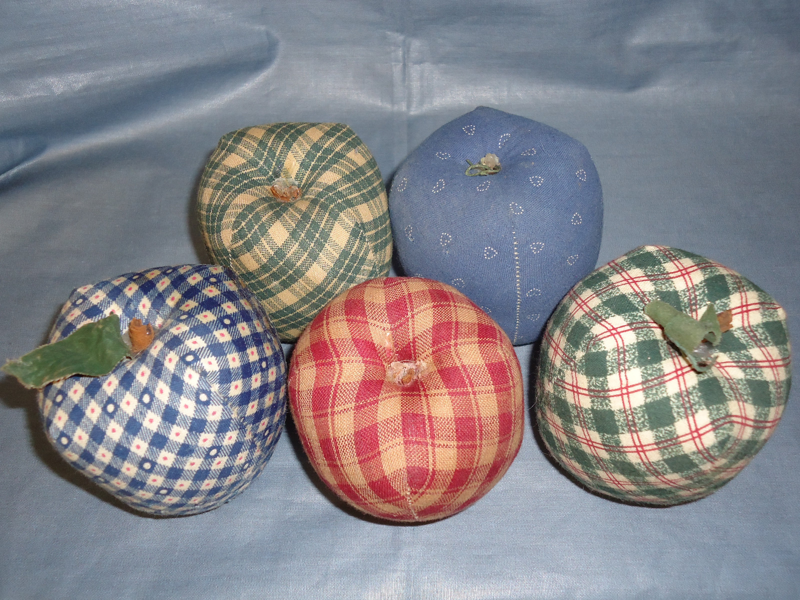Apple Style Pin Cushion Pillow, Needle Holder, Set of 5, Sewing Craft, #1178-HMS