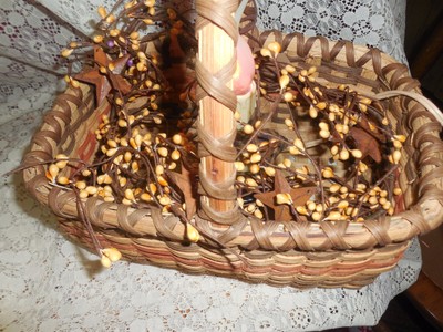 Cute Country Basket w/ Country Candle lamp & NEW 40